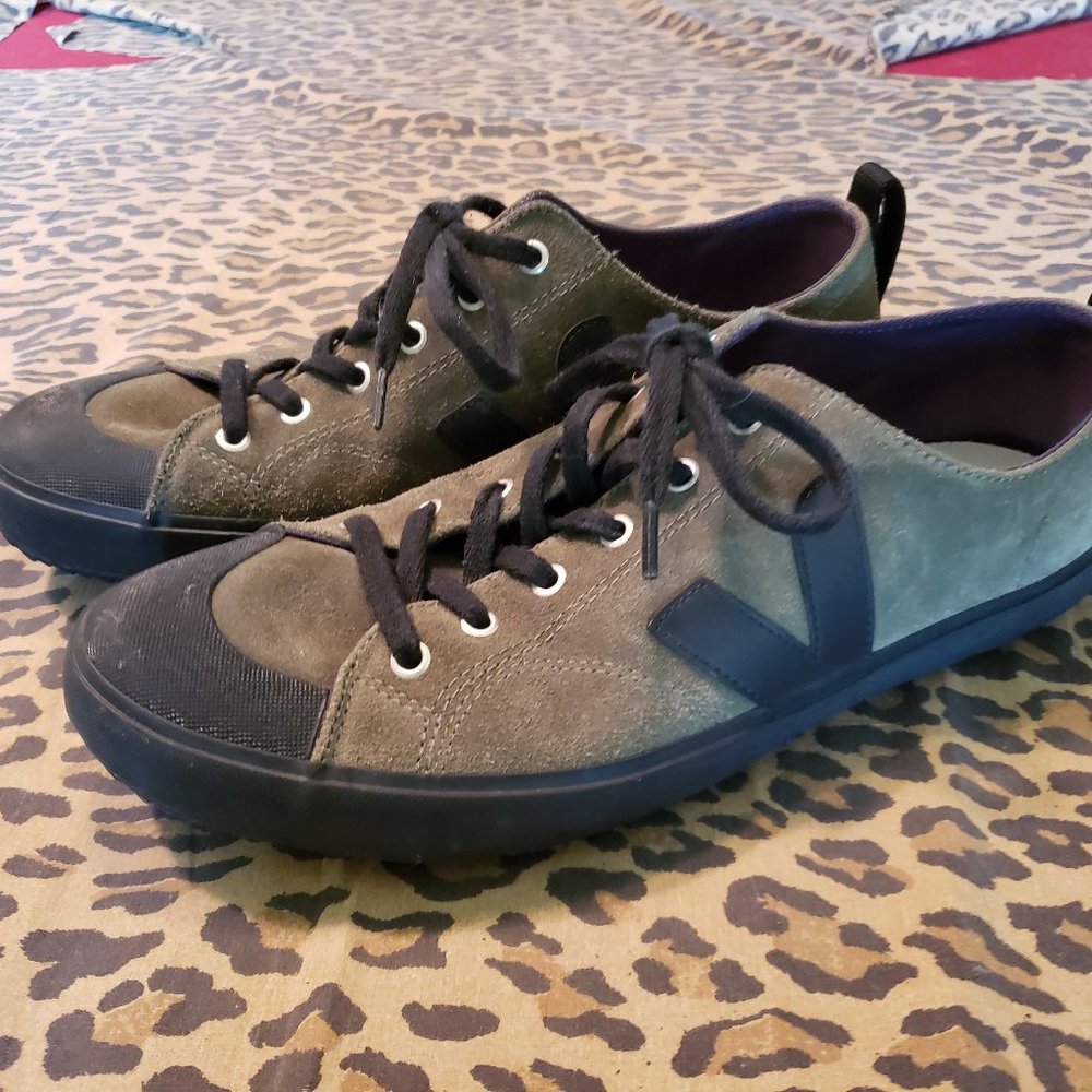 Veja Nova Sneaker Suede